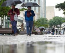 Simepar prevê tempestades nas regiões Oeste e Norte do Paraná entre quinta e sexta-feira