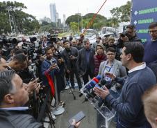 R$ 70,8 milhões: governador entrega veículos e equipamentos para fortalecer gestão ambiental