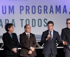 O governador Beto Richa participou nesta segunda-feira (26), no Museu Oscar Niemeyer, em Curitiba, do lançamento da nova etapa da campanha Se ligue nessa ideia, Sem óleo na Rede, criada pela Sanepar. O objetivo é conscientizar a população paranaense a não jogar o óleo usado na rede de esgoto.Curitiba, 26/06/2017.Foto: Arnaldo Alves/ANPr