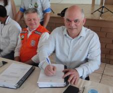 A Secretaria de Estado do Meio Ambiente e Recursos Hídricos e o Instituto de Terras, Cartografia e Geologia do Paraná (ITCG) entregaram nesta sexta-feira (10) o mapeamento de áreas de risco de Marmeleiro, região sudoeste do Estado