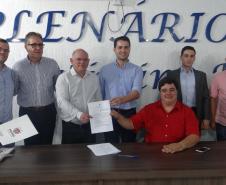 A Secretaria de Estado do Meio Ambiente e Recursos Hídricos e o Instituto de Terras, Cartografia e Geologia do Paraná (ITCG) entregaram nesta sexta-feira (10) o mapeamento de áreas de risco de Marmeleiro, região sudoeste do Estado