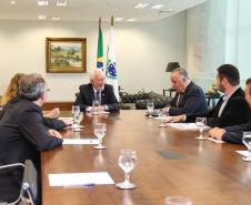 O governador em exercício Darci Piana recebe o presidente da Paraná Turismo, João Jacob Mehl  e representantes do G5 nesta quinta-feira (7) no Palácio Iguaçu.   Curitiba, 07/03/2019 -  Foto: Geraldo Bubniak/ANPr