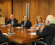 O governador em exercício Darci Piana recebe o presidente da Paraná Turismo, João Jacob Mehl  e representantes do G5 nesta quinta-feira (7) no Palácio Iguaçu.   Curitiba, 07/03/2019 -  Foto: Geraldo Bubniak/ANPr