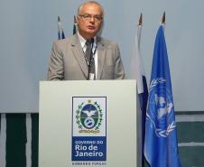 O secretário estadual do Meio Ambiente e Recursos Hídricos, Jonel Iurk, afirmou nesta terça-feira (19/06), no Rio de Janeiro, que o governo paranaense tem como meta recuperar até um milhão de hectares de florestas nativas nos próximos 20 anos. Ele destacou que o Estado vem adotando medidas inovadoras para a conservação das riquezas naturais e que o trabalho foi reforçado com o lançamento do programa Bioclima Paraná.