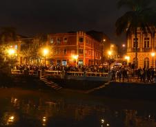 Espetáculo na baía de Paranaguá comemora 371 anos do aniversário do município