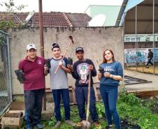 Envio de mudas às escolas mobiliza mais de 3 mil pessoas
