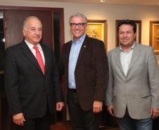 Governo e indústria discutem cobrança pelo uso da água