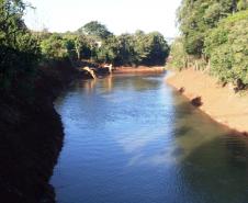 Durante as fortes chuvas ocorridas no mês de junho, as famílias que vivem nas proximidades do rio Marrecas, em Francisco Beltrão, na região Sudoeste do Paraná, puderam ser avisadas com três horas de antecedência de que o nível do rio iria subir. O rio também passa por obras de drenagem, que já aumentar a sua vazão.