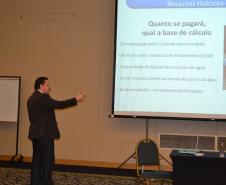 I Encontro técnico de programas estaduais de PSA, realizado pela Fundação Boticário de Proteção à Natureza. Caetano de Paula, apresentando o Programa Bioclima. 