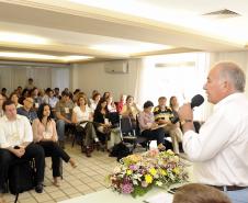 O Secretário de Meio Ambiente e Recursos Hídricos do Paraná, Luiz Eduardo Cheida fez a abertura da Oficina de apresentação e articulação do Projeto "Biodiversidade e Mudanças Climáticas na Mata Atlântica", a oficina está sendo realizada no hotel Camboa em Paranaguá e vai de 26 a 27 de novembro de 2013.// Na foto Secretário Luiz Eduardo Cheida.// Foto Denis Ferreira Netto.