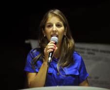 Secretário do Meio Ambiente, Luiz Eduardo Cheida acompanhado pela Desembargadora do Tribunal de Justiça Joeci Camargo Machado, representante do CREA-Pr., Antonio Borges dos Reis e representante do PV - Partido Verde, Maria Leticia Fagundes, entrega Prêmio Mãe Natureza para Leila Grabowski do Colégio Estadual São Mateus do Sul.Curitiba, 11/03/2014Foto: Ricardo Almeida / ANPr