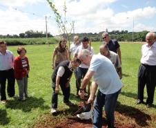 O secretário estadual do Meio Ambiente e Recursos Hídricos, Luiz Eduardo Cheida, lança em Londrina, o Programa do Voluntariado do Jardim Botânico. Londrina, 02/04/2014.Foto: Nalun Lorençon