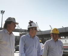 Os projetos de remodelação, expansão e aumento da produtividade no Porto de Paranaguá estão em sintonia com a preservação do meio ambiente e cumprindo as exigências dos órgãos ambientais.  As ações para o desenvolvimento sustentável da atividade portuária foram apresentadas, nesta quinta-feira (11), pela Administração dos Portos de Paranaguá e Antonina (Appa), para uma comitiva formada por autoridades na área ambiental.