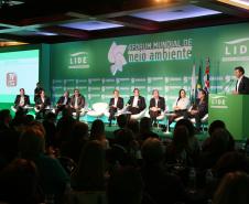 Governador Beto Richa participa da abertura do 6º Fórum Mundial de Meio Ambiente, em Foz do Iguaçu, no Oeste do Paraná.Foz do Iguaçu, 25/06/2015.Foto: Orlando Kissner /ANPr