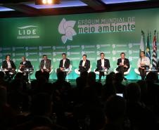 Governador Beto Richa participa da abertura do 6º Fórum Mundial de Meio Ambiente, em Foz do Iguaçu, no Oeste do Paraná.Foz do Iguaçu, 25/06/2015.Foto: Orlando Kissner /ANPr