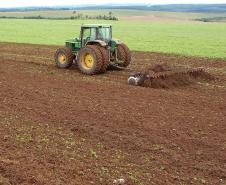 O Governo do Estado vai premiar os produtores rurais que adotarem, efetivamente, boas práticas de uso e manejo sustentável de solos no Paraná.Foto: ANPr