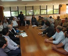Reunião entre Governo do Estado através da Secretaria Especial para Assuntos Fundiários, Secretaria do Meio Ambiente, Instituto Nacional de Colonização e Reforma Agrária (Incra), Prefeitura de Londrina, Sociedade Rural do Paraná e representantes do MST sobre a ocupação da Fazenda Figueira. Londrina, 21/08/2015.Foto: Vivian Honorato/Prefeitura de Londrina