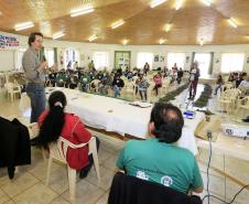 O secretário do Meio Ambiênte e Recursos Hídricos, Ricardo Soavinski, esteve reunido com Faxinalenses de Guarapuava e região.Guarapuava, 22-08-15.Foto: Arnaldo Alves / ANPr.