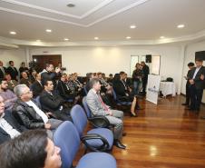Governador Beto Richa assina convênio entre o Governo do Estado através do Instituto Ambiental do Paraná (IAP) e a Prefeitura de Araucária visando à criação de um parque municipal e realocação de pessoas instaladas em áreas de risco.Araucária, 02/08/2015.Foto: Orlando Kissner/ANPr