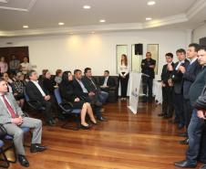 Governador Beto Richa assina convênio entre o Governo do Estado através do Instituto Ambiental do Paraná (IAP) e a Prefeitura de Araucária visando à criação de um parque municipal e realocação de pessoas instaladas em áreas de risco.Araucária, 02/08/2015.Foto: Orlando Kissner/ANPr