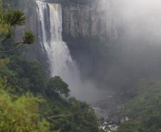 Monumento Estadual Salto São João, em Prudentópolis. N/F: secretário do Meio Ambiente e Recursos Hídricos, Ricardo Soavinski e Guilherme Vasconcellos, Diretor de Unidade de Conservação do IAP.Prudentópolis, 08-10-15.Foto: Arnaldo Alves / ANPr.