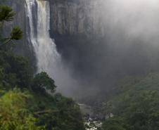 Monumento Estadual Salto São João, em Prudentópolis. N/F: secretário do Meio Ambiente e Recursos Hídricos, Ricardo Soavinski e Guilherme Vasconcellos, Diretor de Unidade de Conservação do IAP.Prudentópolis, 08-10-15.Foto: Arnaldo Alves / ANPr.