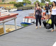O secretário de Meio Ambiente e Recursos Hídricos, vistoria o trapiche do porte de Pontal do Sul e Assina convênio com o prefeito daquele município, Edgar Rossi.Pontal do Sul, 19-12-15.Foto: Arnaldo Alves / ANPr.