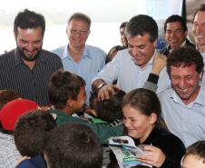 Governador Beto Richa lança uma série de ações de revitalização e cuidado com os recursos hídrico, entre elas o Programa de Conservação dos Mananciais do Paraná, durante as comemorações do Dia Mundial da Água, no Centro de Educação Ambiental dos Mananciais da Serra, em Piraquara, na Região Metropolitana de Curitiba.Piraquara, 22/03/2016.Foto: Orlando Kissner/ANPr