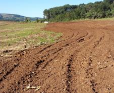 A Secretaria de Estado da Agricultura e do Abastecimento liberou R$ 209 mil para ações de manejo de solos e proteção de água na microbacia do Rio do Lontra, no município de Salto do Lontra, no Sudoeste do Paraná.Foto: Divulgação