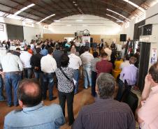 A vice-governadora do Paraná, Cida Borghetti, inaugurou, nesta quinta-feira (21), a primeira etapa da Central de Valorização de Materiais Recicláveis de Maringá, um projeto pioneiro no Paraná que alia proteção ao meio ambiente, geração de empregos e renda.Maringá, 21/07/2016.Foto: Jonas Oliveira