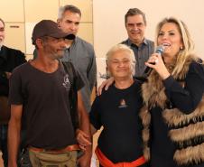 A vice-governadora do Paraná, Cida Borghetti, inaugurou, nesta quinta-feira (21), a primeira etapa da Central de Valorização de Materiais Recicláveis de Maringá, um projeto pioneiro no Paraná que alia proteção ao meio ambiente, geração de empregos e renda.Maringá, 21/07/2016.Foto: Jonas Oliveira