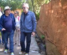 O secretário estadual do Meio Ambiente e Recursos Hídricos, Antonio Carlos Bonetti, visitou terça-feira (26) a Ilha do Mel, Litoral, para tratar de melhorias a serem feitas antes do início do verão