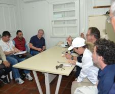 O secretário estadual do Meio Ambiente e Recursos Hídricos, Antonio Carlos Bonetti, visitou terça-feira (26) a Ilha do Mel, Litoral, para tratar de melhorias a serem feitas antes do início do verão