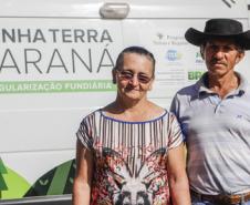 Programa Justiça no Bairro realiza audiências para regulariação de áreas de uso capião e emissões de carteira de idetidade. Na foto, dona Olga Seguro Tereza e José Antunes Tereza. Mato Rico, 22/11/2016. Foto: Pedro Ribas/ANPr