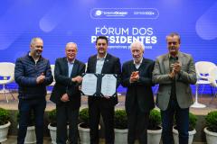 O governador Carlos Massa Ratinho Junior participou nesta terça-feira (29) do Fórum dos Presidentes das Cooperativas Paranaenses, promovido pelo Sistema Ocepar (Organização das Cooperativas do Estado do Paraná).