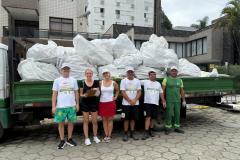 Campanha voluntária de educação ambiental já recolheu quatro toneladas de recicláveis na Praia Mansa, em Caiobá