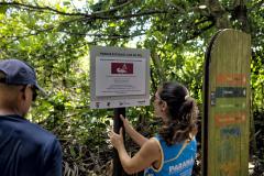 IAT começou a instalar placas educativas para preservar a fauna nativa da Ilha do Mel