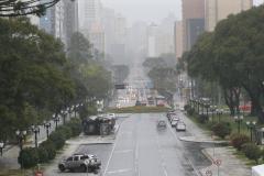CHUVA NO CENTRO DE CWB