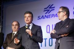 O governador Beto Richa participou nesta segunda-feira (26), no Museu Oscar Niemeyer, em Curitiba, do lançamento da nova etapa da campanha Se ligue nessa ideia, Sem óleo na Rede, criada pela Sanepar. O objetivo é conscientizar a população paranaense a não jogar o óleo usado na rede de esgoto.Curitiba, 26/06/2017.Foto: Arnaldo Alves/ANPr