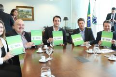 Paraná recebe programa nacional que busca acabar com lixões
