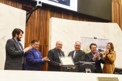 Assembleia Legislativa homenageia a Paraná Turismo
