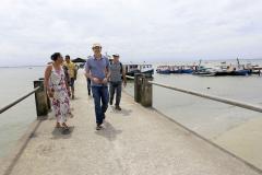 O secretário de Meio Ambiente e Recursos Hídricos, vistoria obras no trapiche de Encantadas, na Ilha do Mel.Ilha do Mel, 19-12-15.Foto: Arnaldo Alves / ANPr.