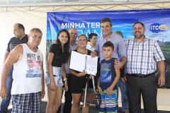 Governador Beto Richa entrega títulos de terra de 181 propriedades de pequenos produtores de Paranaguá, no litoral paranaense. Participaram da solenidade o presidente do Instituto de Terras, Cartografia e Geociências - ITCG, Amilcar  Cabral, os prefeitos Edison Karsten, de Paranaguá, e Evani Justus, de Guaratuba e os deputados Alexandre Curi, Artagão Junior, e Nelson Justus, entre outras autoridades. N/F: Ariane Pereira.Paranaguá, 19-02-16.Foto: Arnaldo Alves / ANPr.
