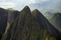 
Pico Paraná, montanha mais alta do Sul, completa 75 anos de conquista

Pico Paraná, montanha mais alta do Sul do Brasil (1.877 metros), completa nesta quarta-feira (13) 75 anos de conquista. Foi descoberto por Reinhard Maack e conquistado em 13 de julho de 1941 e até hoje faz parte do roteiro dos aficionados pelo montanhismo, atraindo aventureiros locais e de outros estados e países