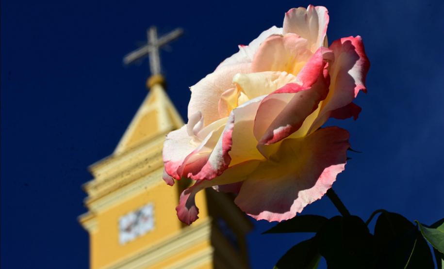 Santuários e celebrações compõem o turismo religioso do Paraná