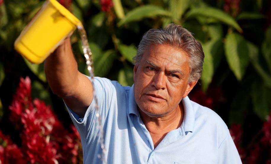 Moradores do Parana beneficiados pelo programa de poços artesianos do Governo do Estado em Jesuítas