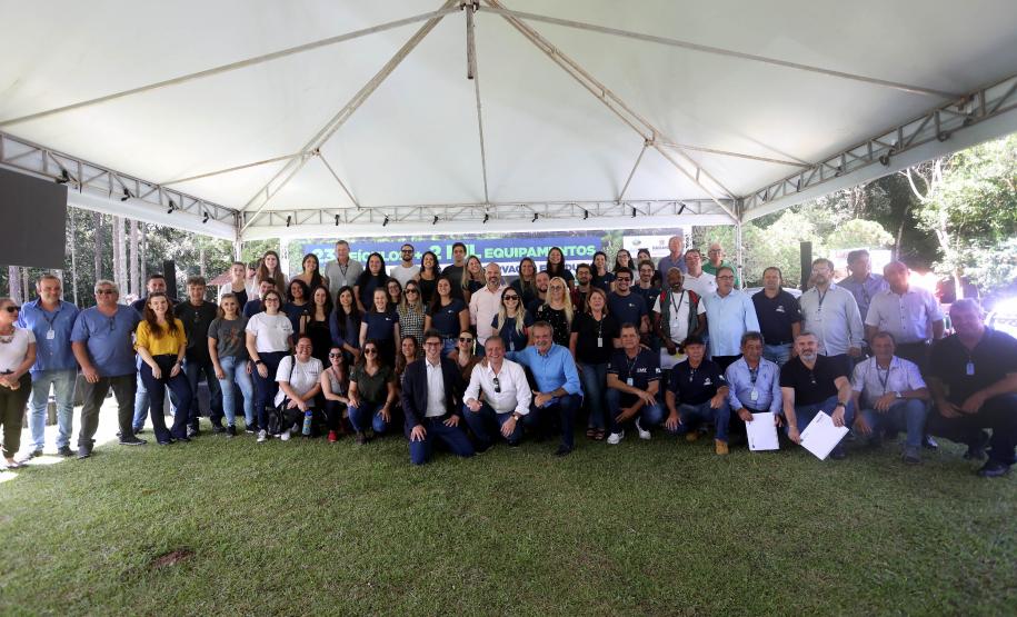 O governador em exercício Darci Piana entregou nesta quarta-feira (8) novos veículos e equipamentos às Unidades de Conservação do Paraná e anunciou a implantação de outras quatro.