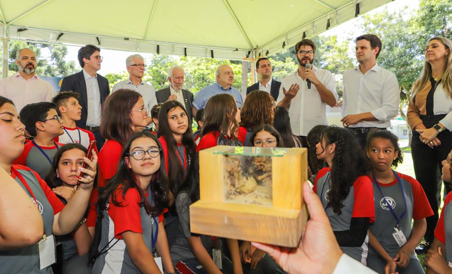 O governador do Paraná, Carlos Massa Ratinho Junior, inaugura o jardim de colmeias de abelhas nativas e a horta orgânica no Palácio Iguaçu.