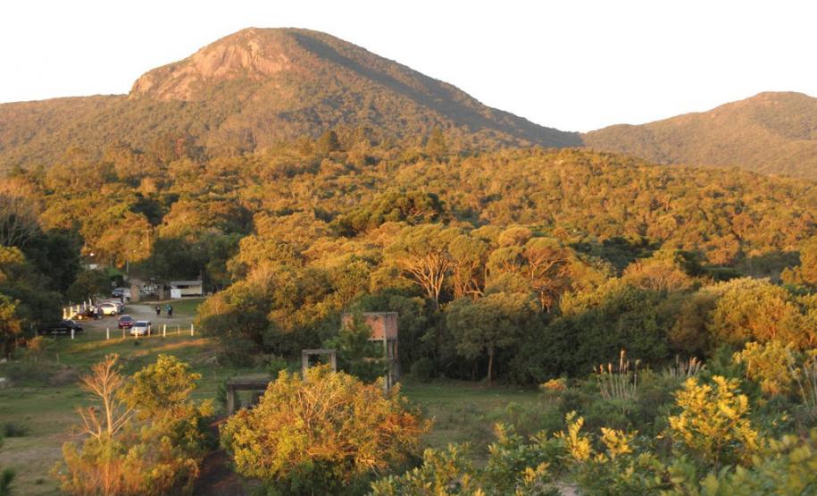 Mutirão voluntário com apoio técnico do Instituto Água e Terra (IAT) vai restaurar e revitalizar a trilha que dá acesso ao Morro Pão de Loth, um dos principais atrativos do Parque Estadual da Serra da Baitaca