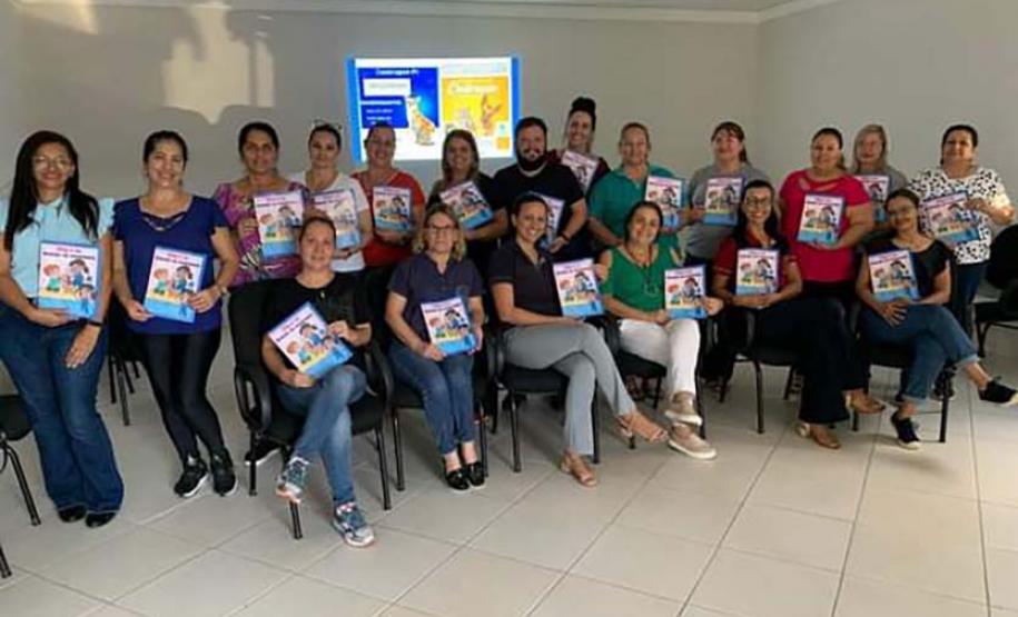 Treinamento das coordenadoras das escolas da rede municipal em Bandeirantes